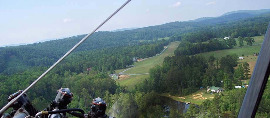 Singles in mountain air park or