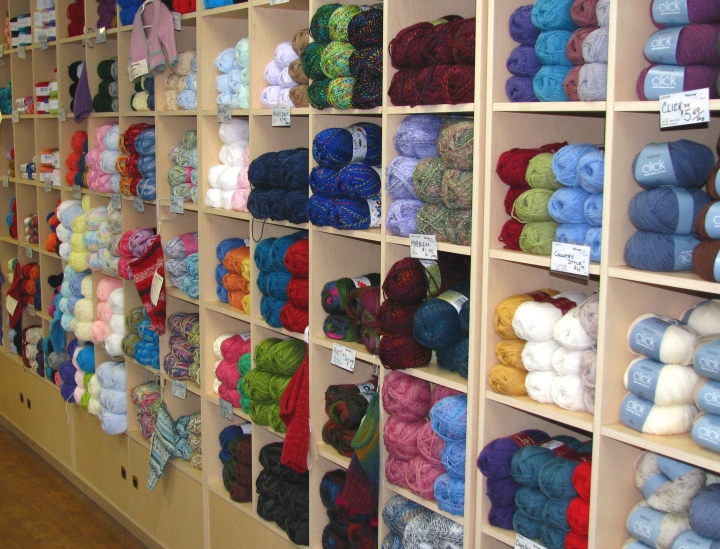 wall-o-yarn