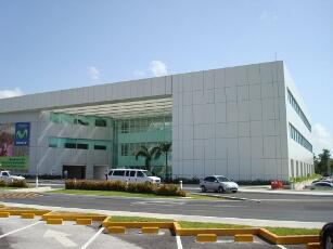 Costado Edif ASUR fachada en panel de aluminio Alpolic MST y SMX