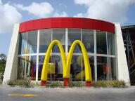 panel de aluminio en McDonalds