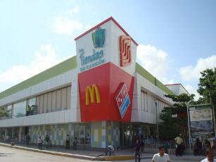 Plaza Cancun 2000 Totem panel de aluminio ALPOLIC FEF
