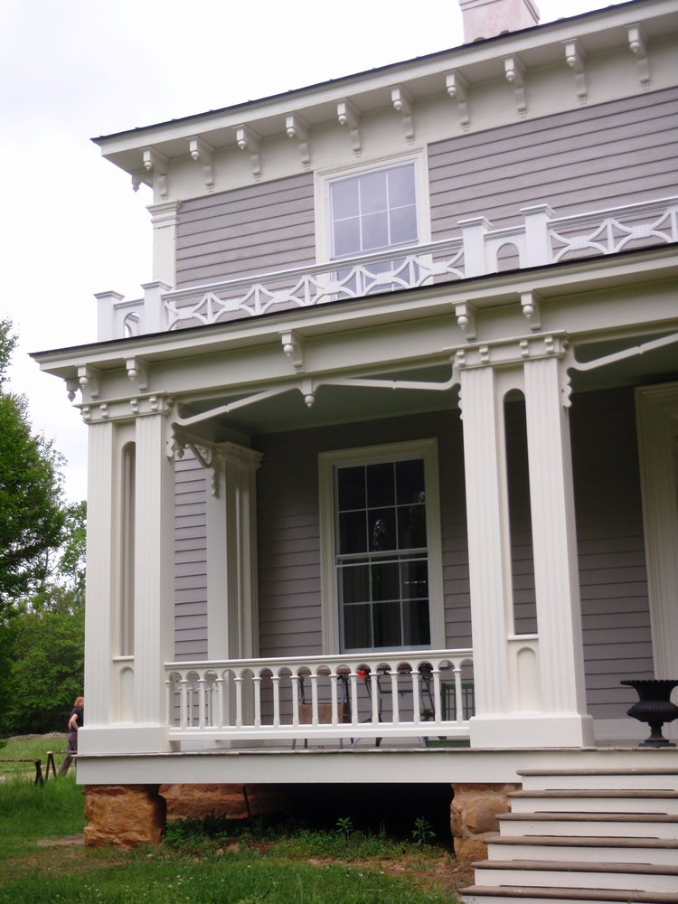 Vine Hill exterior detail