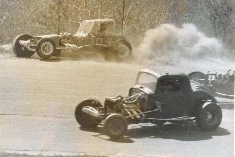  Ollie Silva & Don MacLaren Battle it Out for the Lead