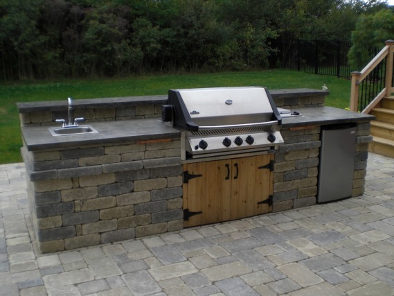 Outdoor Kitchen
