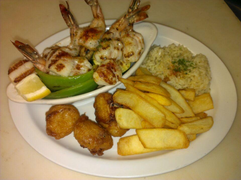 Cobinatination Seafood Platter