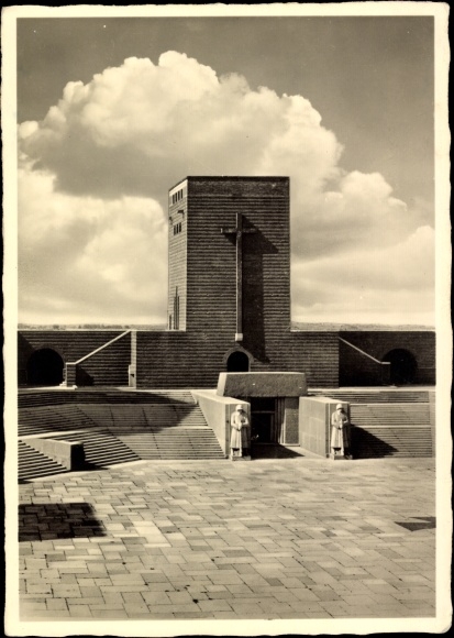 Eingangsturm - Tannenberg Denkmal (Mitte)