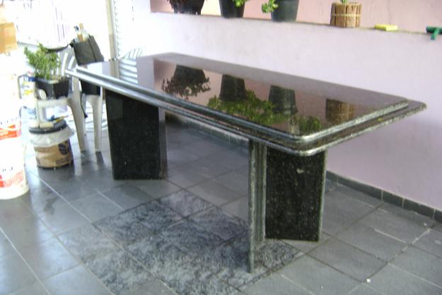 Mesa de granito